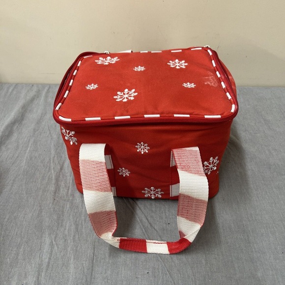 Holiday Temp-Tations Presentable Ovenware By Tara Red & White Snowflake Pattern - Picture 8 of 12